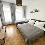 Moderne 3Zimmer Wohnung Mit Netflix Und Balkon